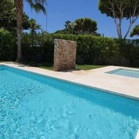 Con Piscina, Cerca Del Mar Y De 1 Centro Comercial Apartment