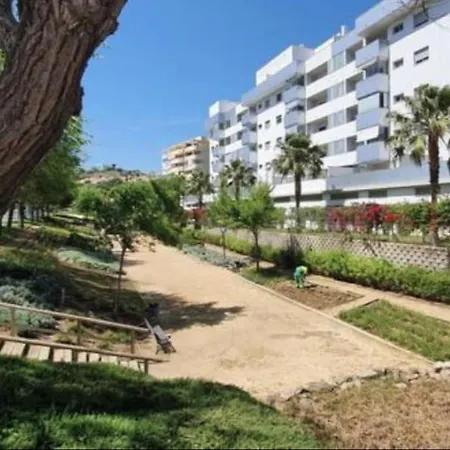 Con Piscina, Cerca Del Mar Y De 1 Centro Comercial *