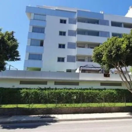 Con Piscina, Cerca Del Mar Y De 1 Centro Comercial * Fuengirola